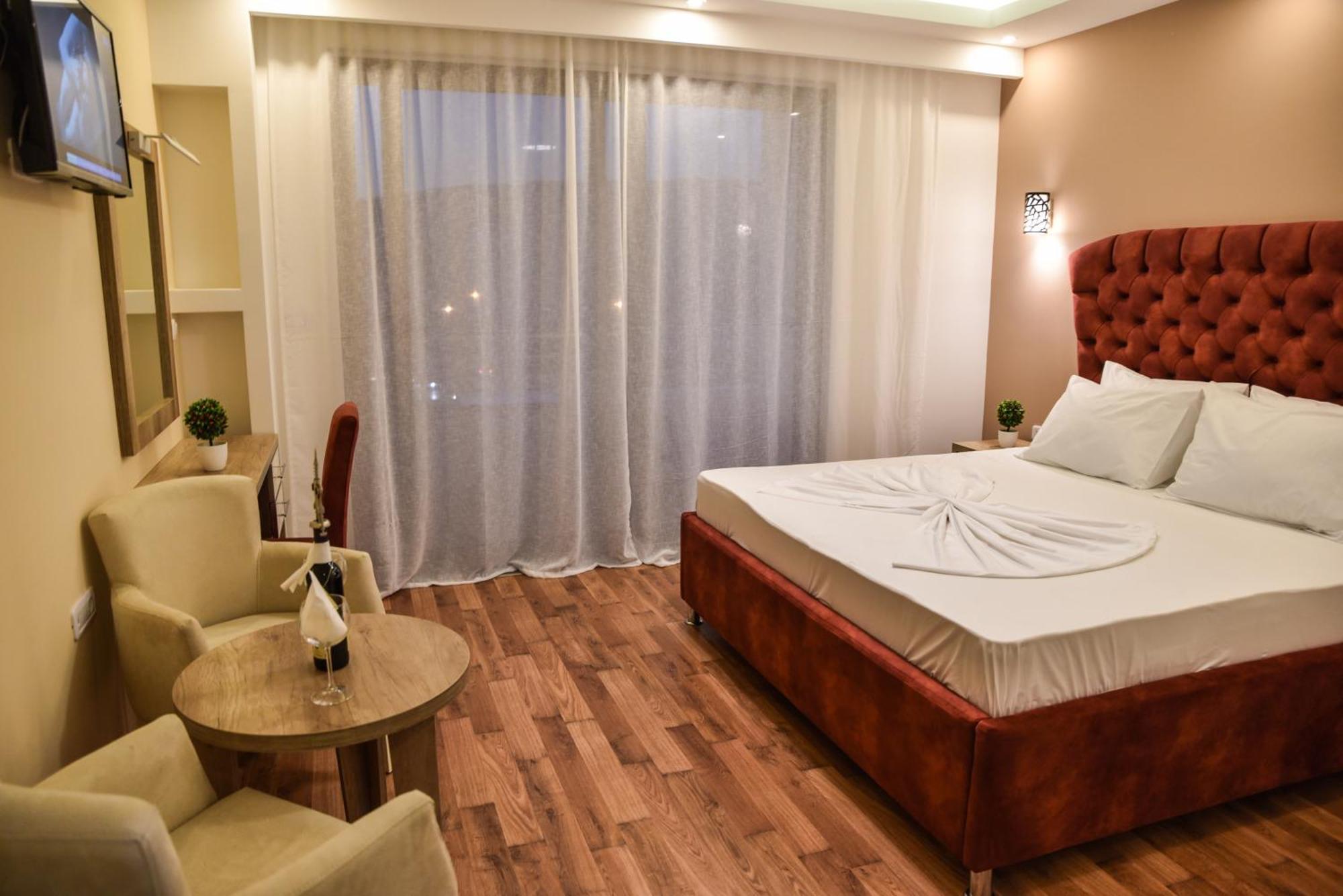 Hotel Evropa Ulcinj Exterior photo