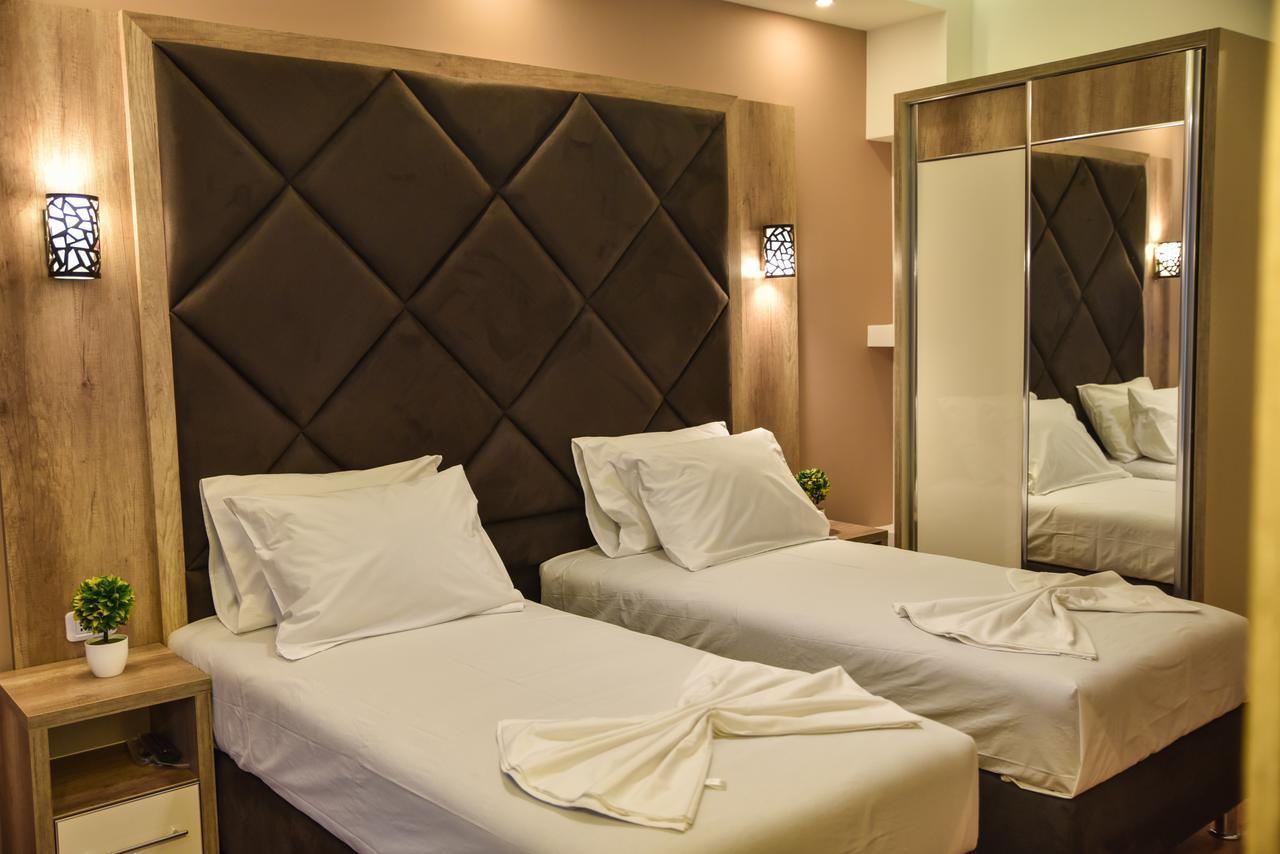 Hotel Evropa Ulcinj Exterior photo