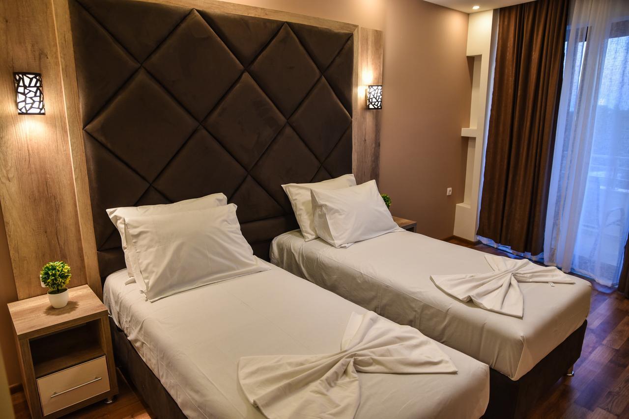 Hotel Evropa Ulcinj Exterior photo