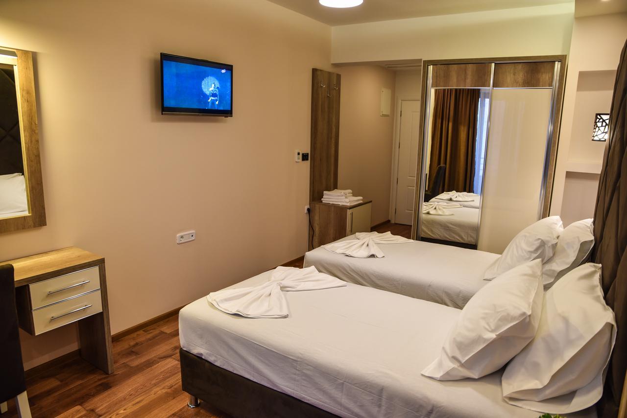Hotel Evropa Ulcinj Exterior photo